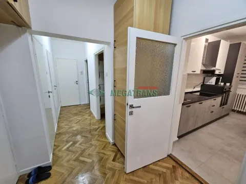 Izdavanje, trosoban stan, 70m², Centar, Novi Sad - image 7