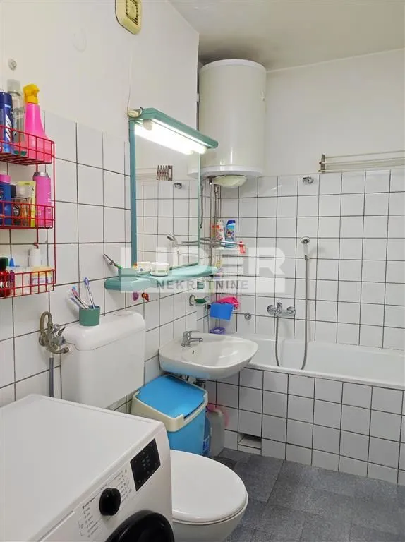 Prodaja, trosoban stan, 77m², Bezanijska Kosa 2, Bežanijska Kosa Sve Podlokacije