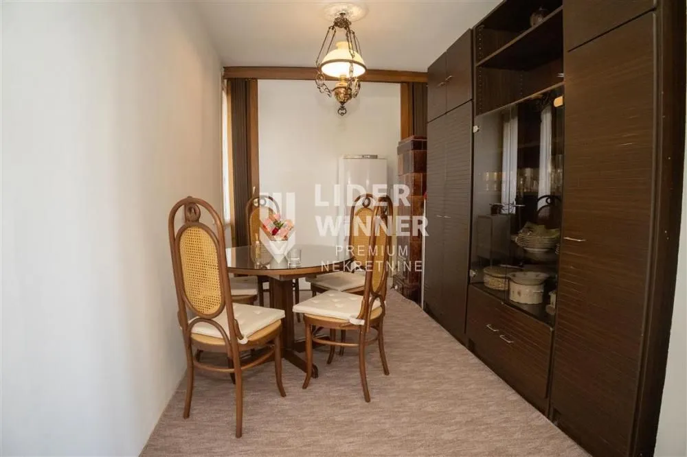 Izdavanje, dvosoban stan, 55m², Stari Grad, Beograd