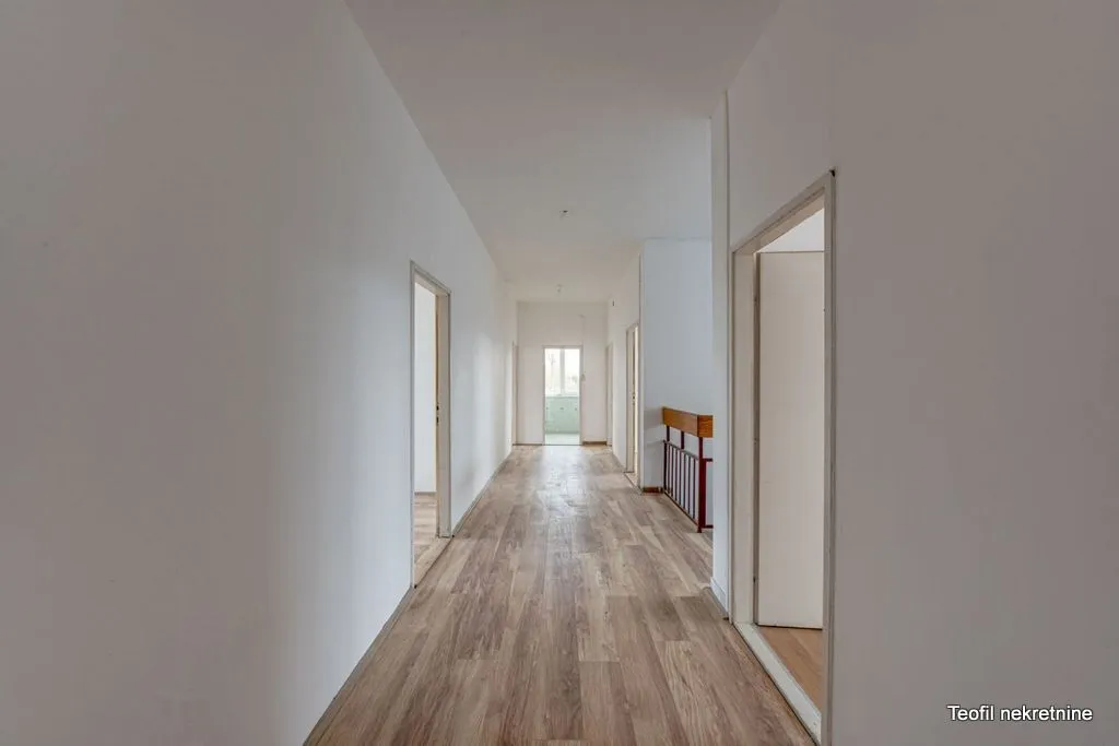 Sale, office space, 1200m², Bečej, Novi Sad