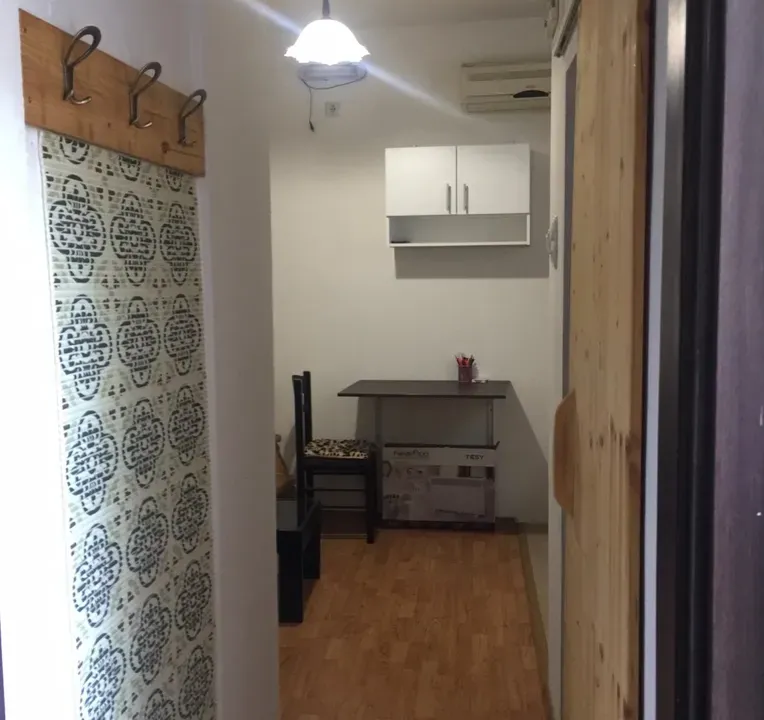 Izdavanje, jednosoban stan, 18m², Momišići, Podgorica