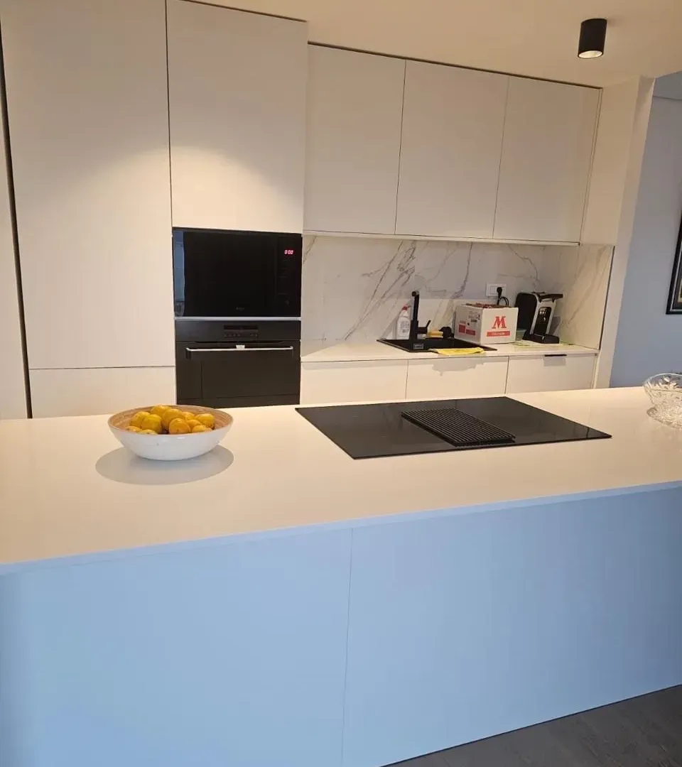 Prodaja, trosoban stan, 245m², Centar, Budva
