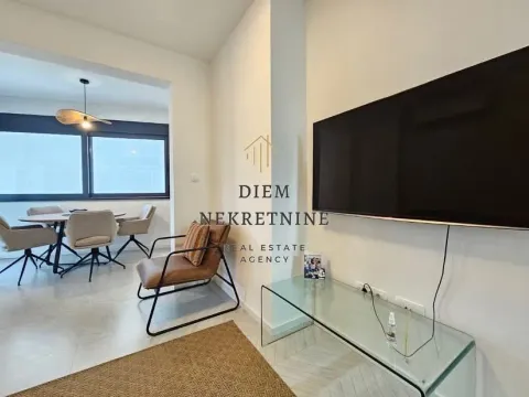 Rent, one bedroom apartment, 40m², Šušanj, Bar - image 3
