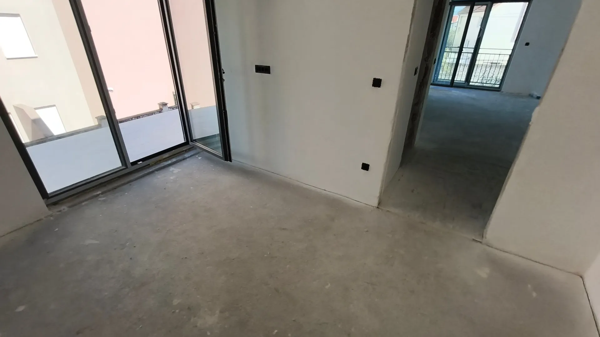 Sale, one bedroom apartment, 64m², Blok 9, Podgorica