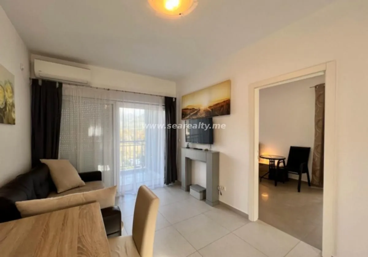 Prodaja, jednosoban stan, 71m², Tivat, Crna Gora