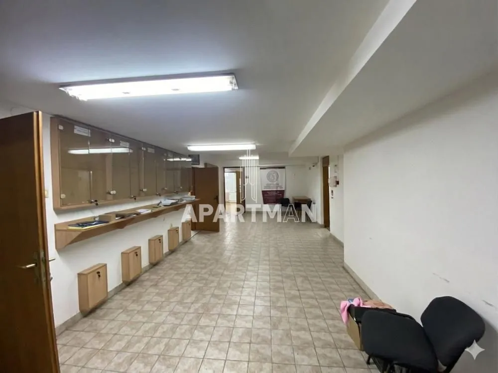 Sale, office space, 535m², Čukarica, Beograd