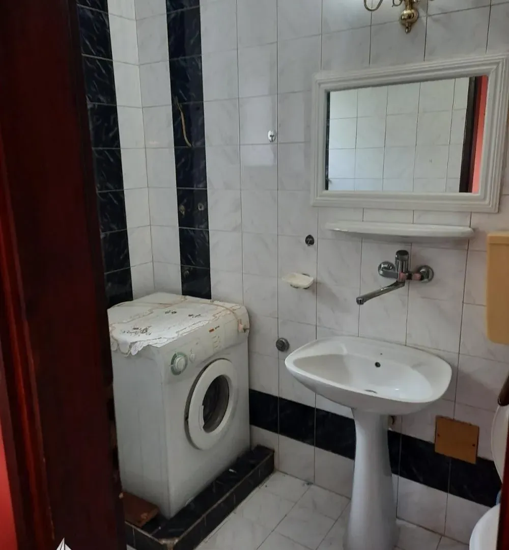 Prodaja, kuća, 246m², Zemun Sve Podlokacije, Beograd