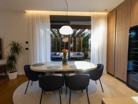 Prodaja, kuća, 250m², Gornja Gorica, Podgorica - image 15