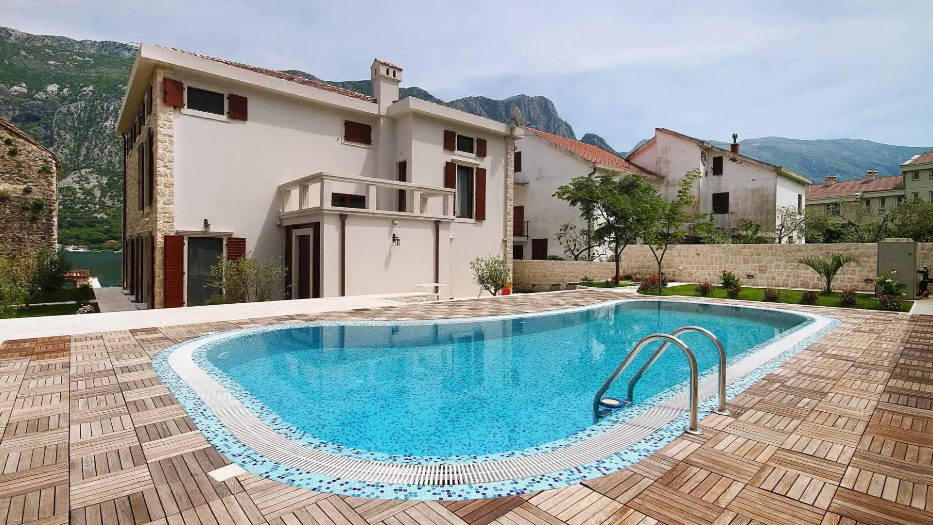 Sale, house, 497m², Prčanj, Kotor