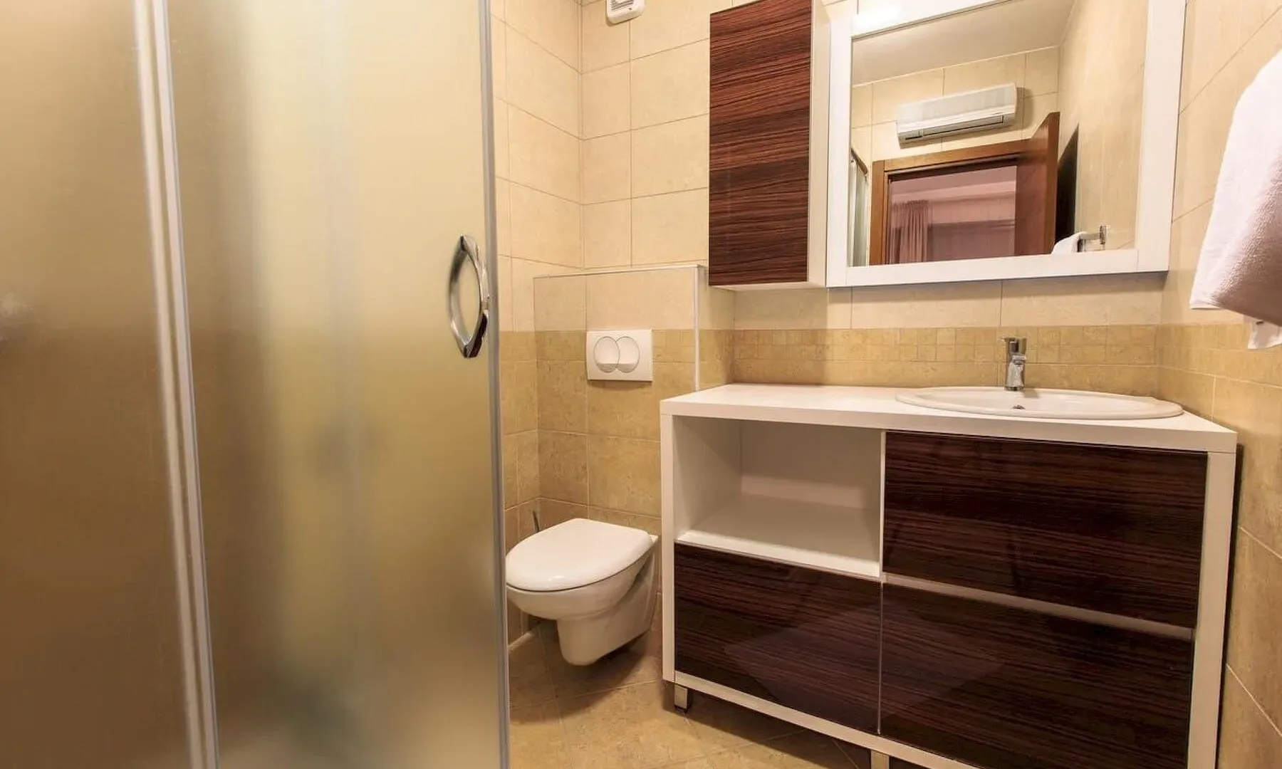 Rent, house, 270m², Rijeka Reževići, Budva