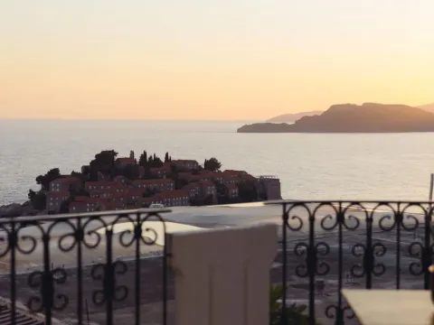 Sale, two bedroom apartment, 74m², Sveti Stefan, Budva - image 2