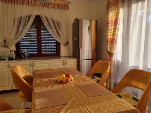 Prodaja, dvosoban stan, 113m², Petrovac, Budva - image 8