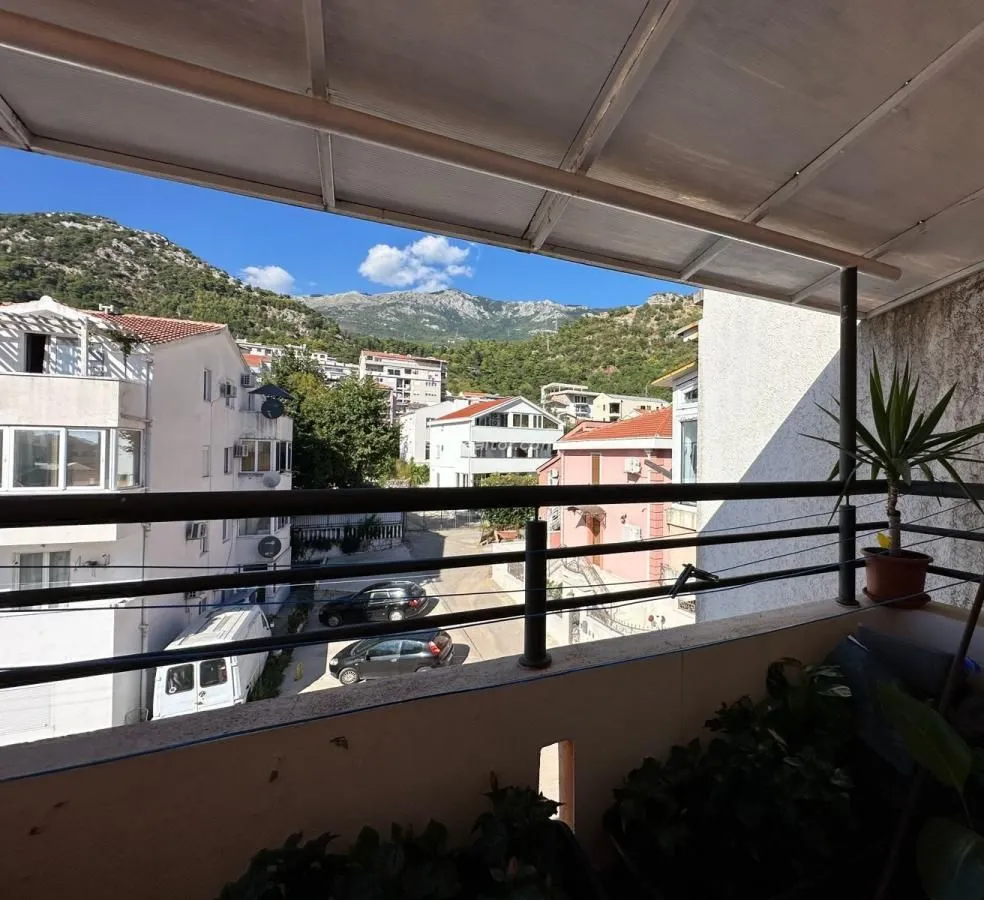 Sale, two bedroom apartment, 54m², Lazi, Budva