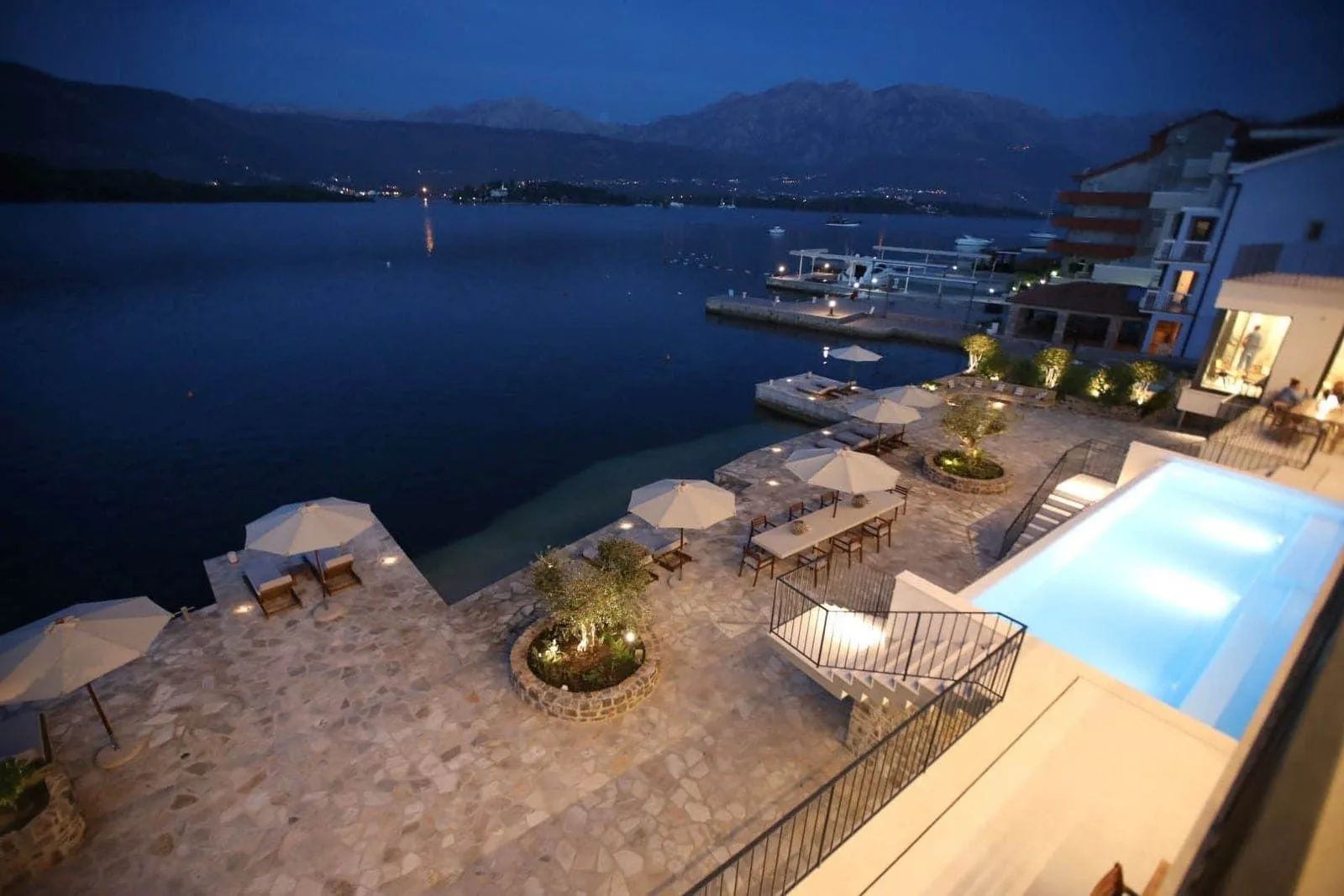 Prodaja, kuća, 676m², Đuraševići, Tivat