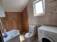 Izdavanje, trosoban stan, 90m², Dobrota, Kotor - image 7