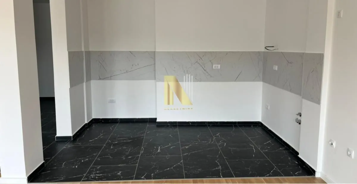 Prodaja, četvorosoban stan, 169m², Petrovaradin, Novi Sad
