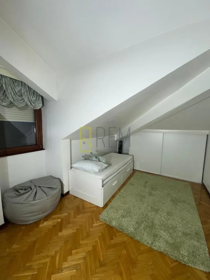 Rent, three bedroom apartment, 146m², Podgorica, Crna Gora
