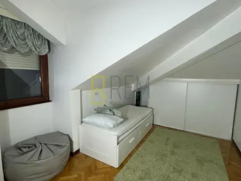 Izdavanje, trosoban stan, 146m², Podgorica, Crna Gora - image 12