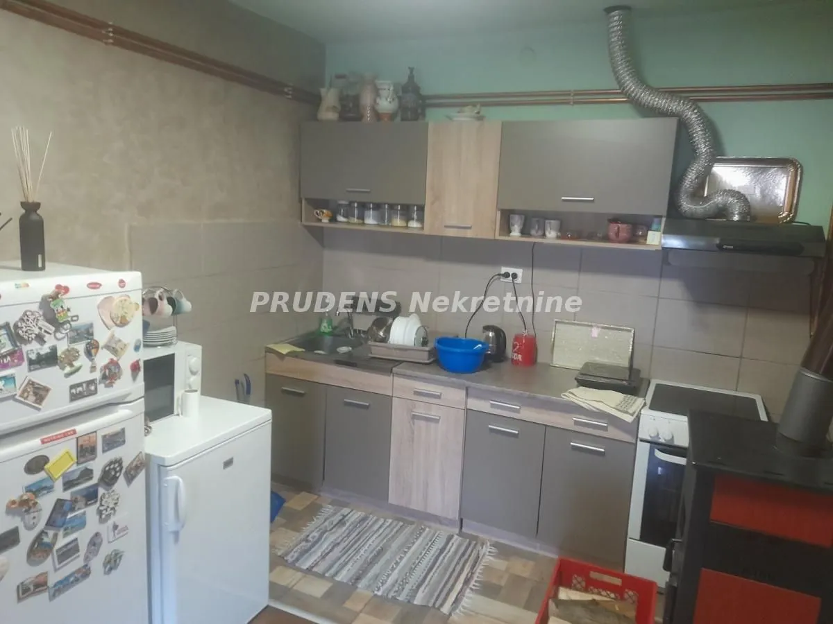 Sale, house, 90m², Deč, Pećinci