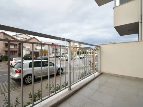 Izdavanje, jednosoban stan, 56m², Stari Aerodrom, Podgorica - image 7