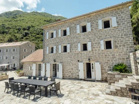 Prodaja, kuća, 800m², Prčanj, Kotor - image 7