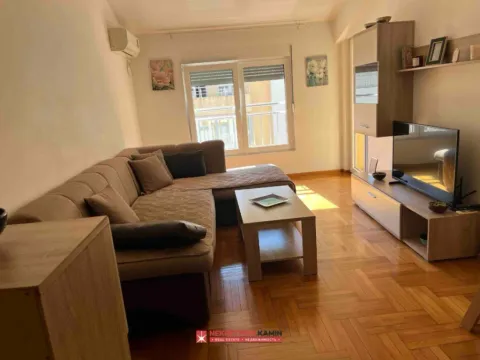 Izdavanje, jednosoban stan, 42m², Golubovina, Budva