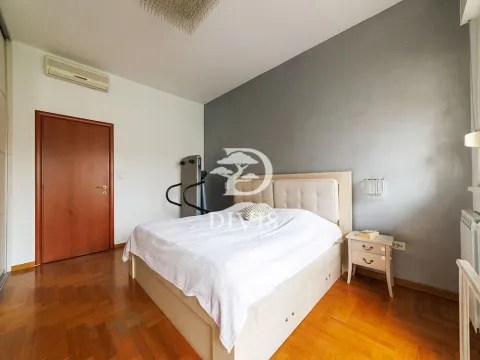 Prodaja, trosoban stan, 102m², Kalenić Pijaca, Vračar Sve Podlokacije - image 10