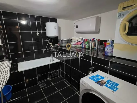 Rent, apartment, 300m², Gorica C, Podgorica - image 24