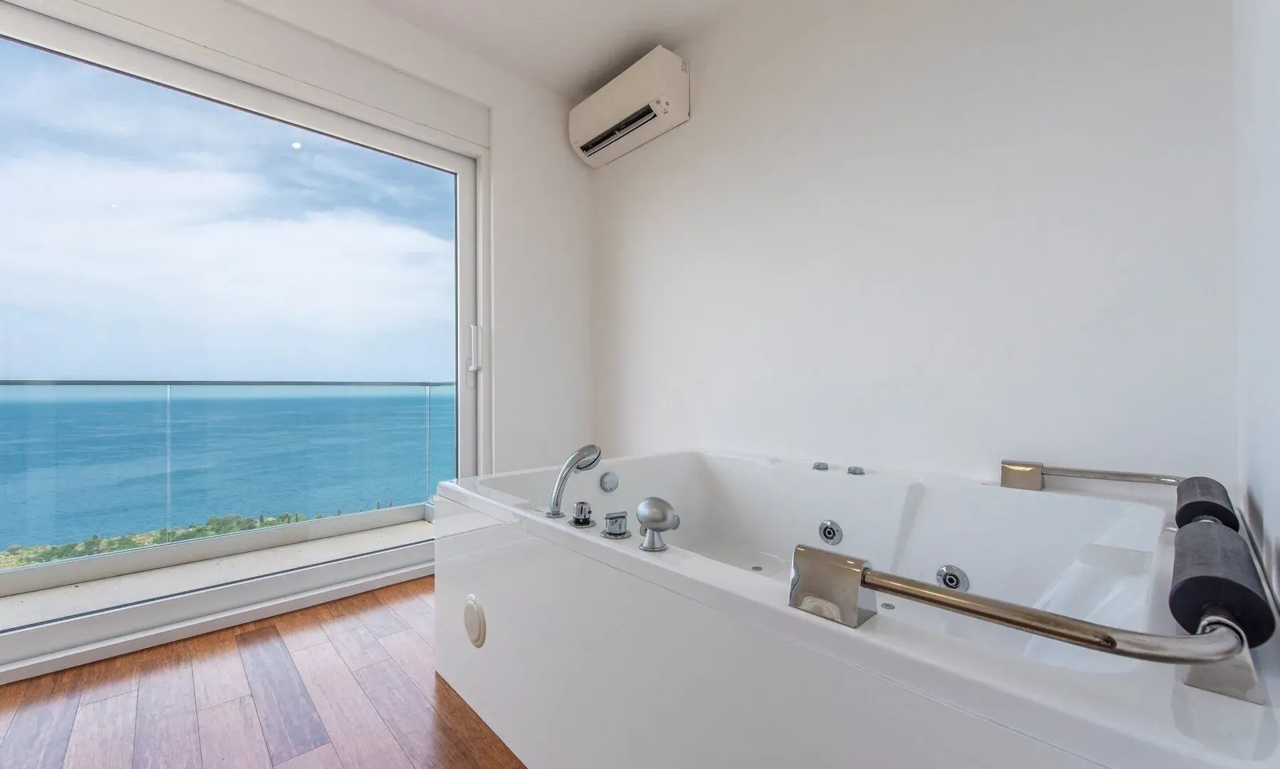 Sale, house, 270m², Reževići, Budva