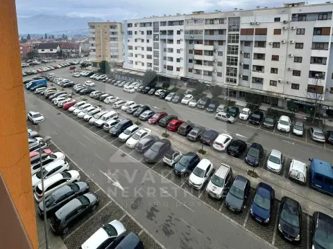 Sale, two bedroom apartment, 70m², Stari Aerodrom, Podgorica - image 17