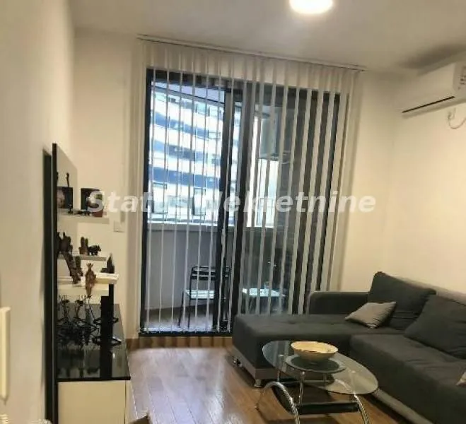 Izdavanje, jednosoban stan, 40m², Centar, Novi Sad