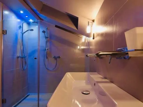 Izdavanje, jednosoban stan, 130m², Kavač, Kotor - image 19