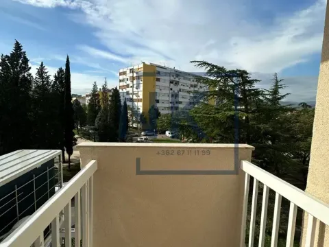 Izdavanje, dvosoban stan, 75m², Drpe Mandića, Podgorica - image 15