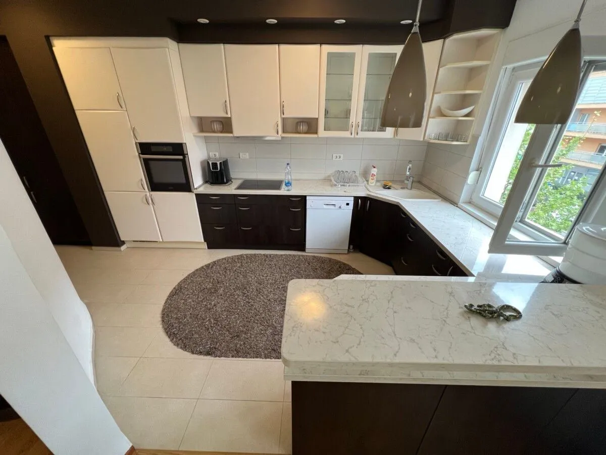Rent, three bedroom apartment, 120m², City Kvart, Podgorica