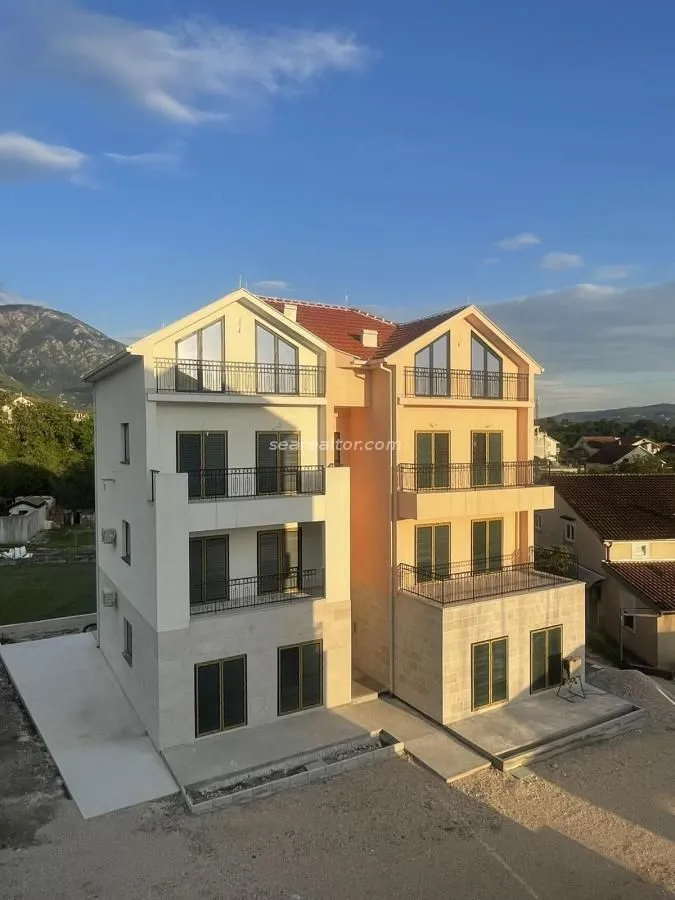 Prodaja, dvosoban stan, 76m², Mrčevac, Tivat