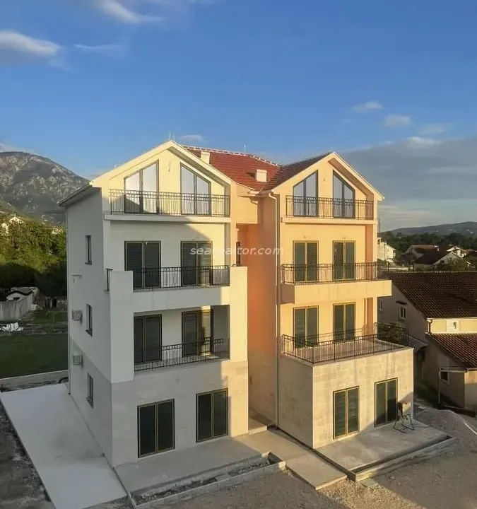 Prodaja, dvosoban stan, 76m², Mrčevac, Tivat