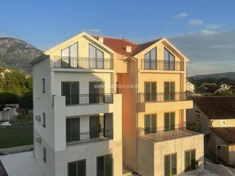 Prodaja, dvosoban stan, 76m², Mrčevac, Tivat - image 1