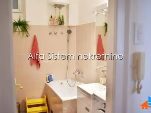 Rent, two bedroom apartment, 50m², Stari Grad, Beograd - image 14