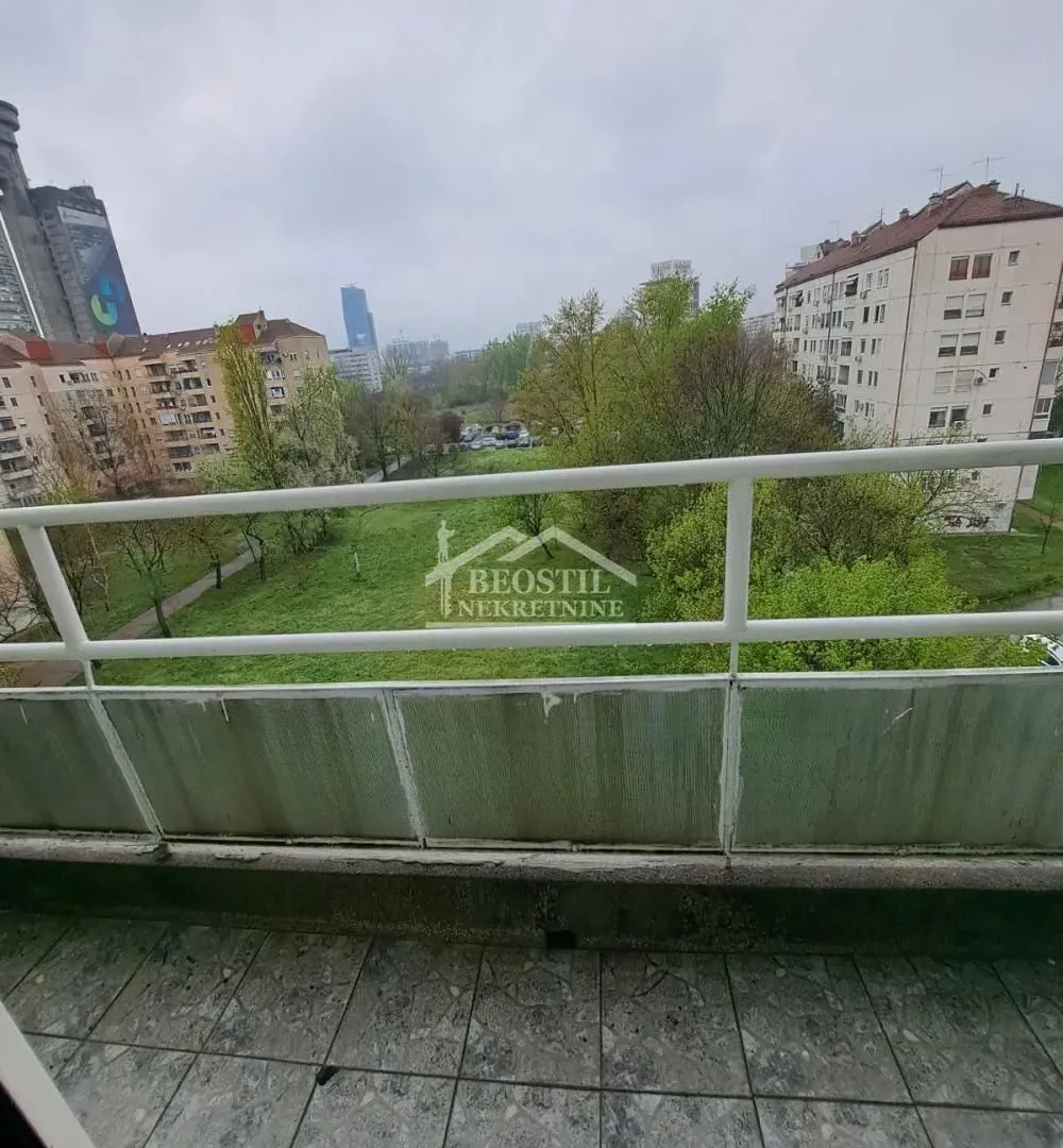 Izdavanje, dvosoban stan, 61m², Novi Beograd Sve Podlokacije, Beograd