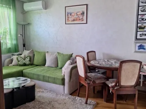 Prodaja, dvosoban stan, 53m², Bulevar patrijarha Pavla, Novi Sad Sve Podlokacije - image 1