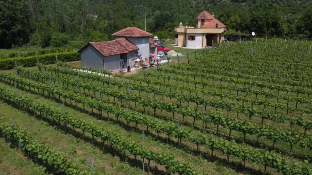 Prodaja, kuća, 300m², Zagorak, Danilovgrad
