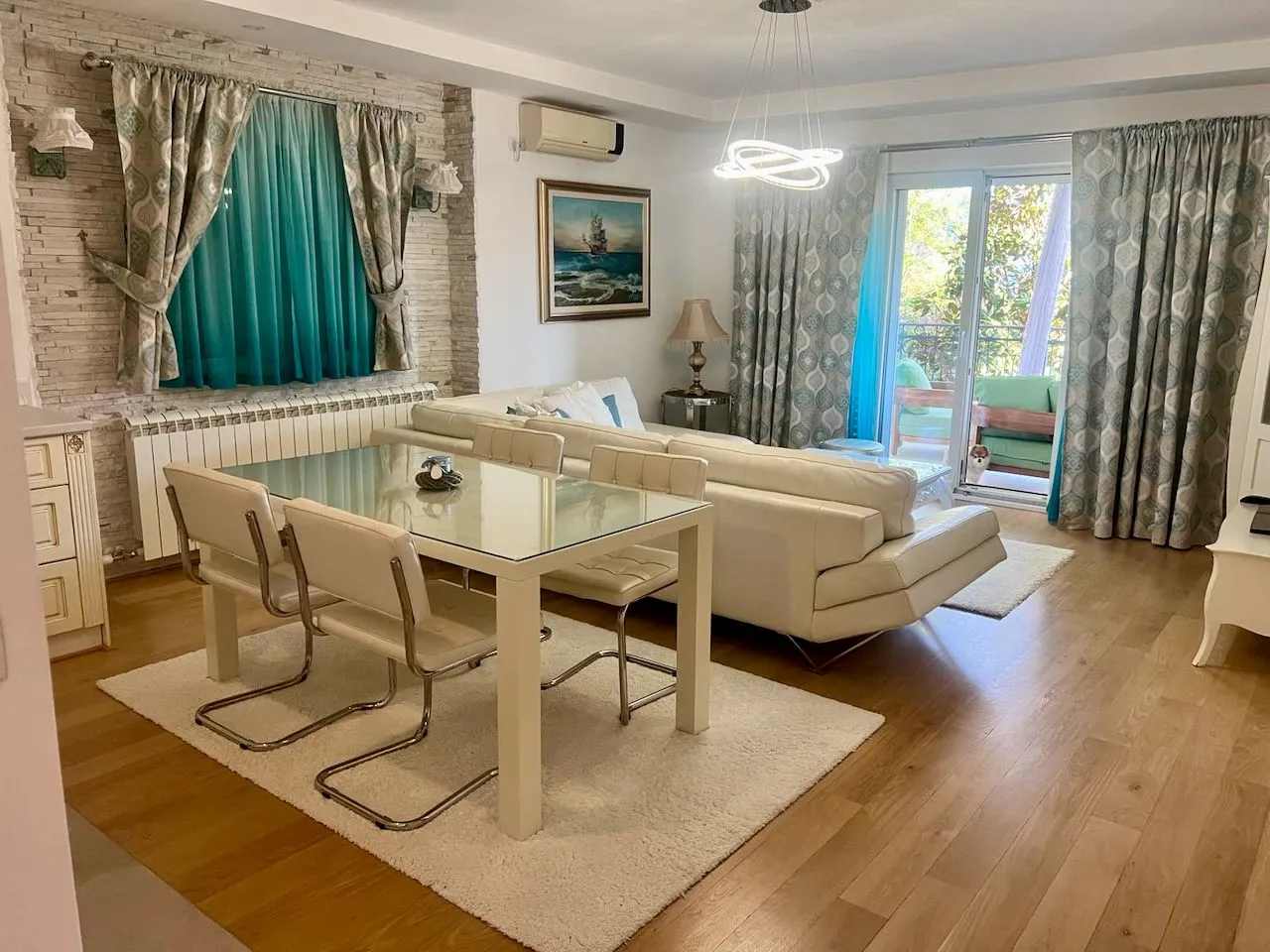 Rent, two bedroom apartment, 90m², Kumbor, Herceg Novi