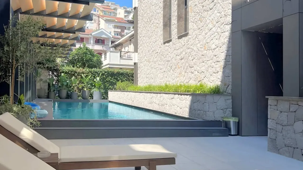 Prodaja, jednosoban stan, 106m², Centar, Budva