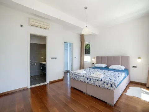 Prodaja, kuća, 405m², Kotor, Crna Gora - image 16