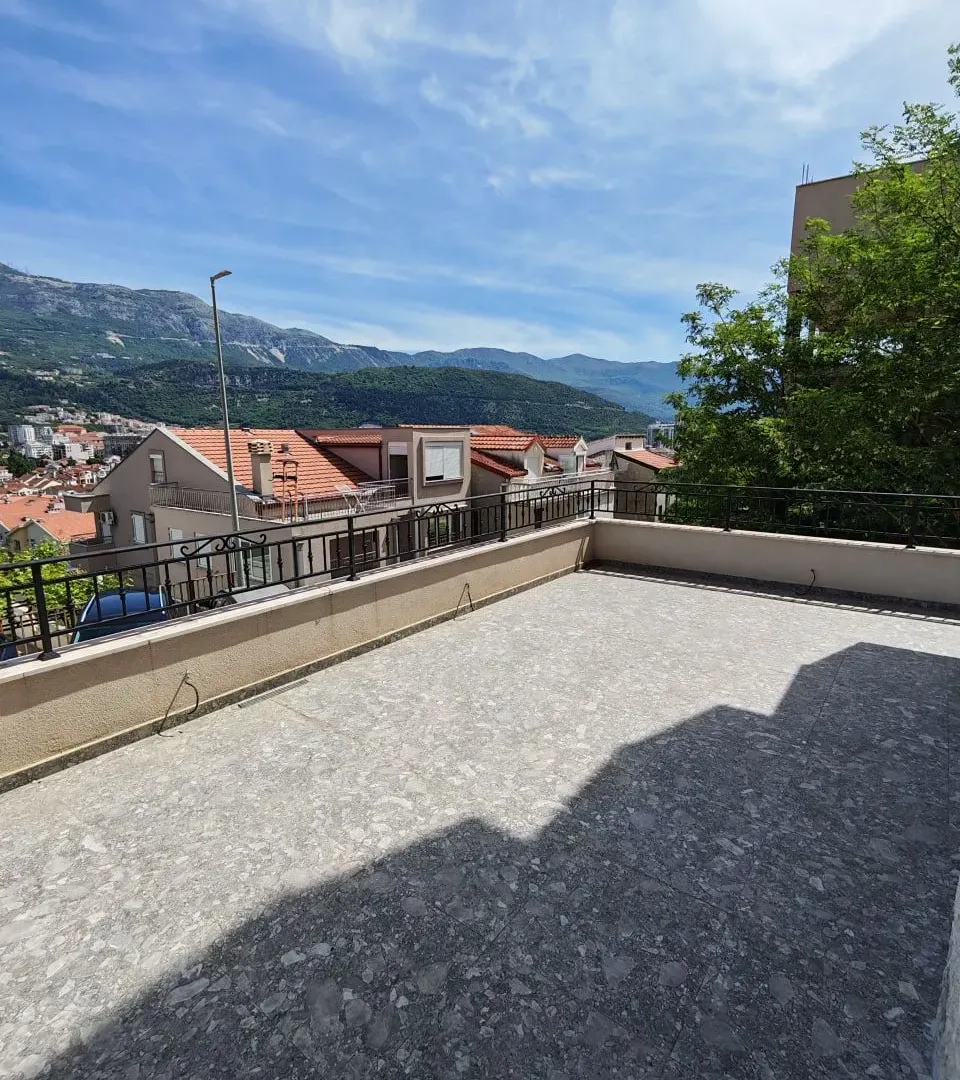 Rent, one bedroom apartment, 48m², Bijeli Do, Budva
