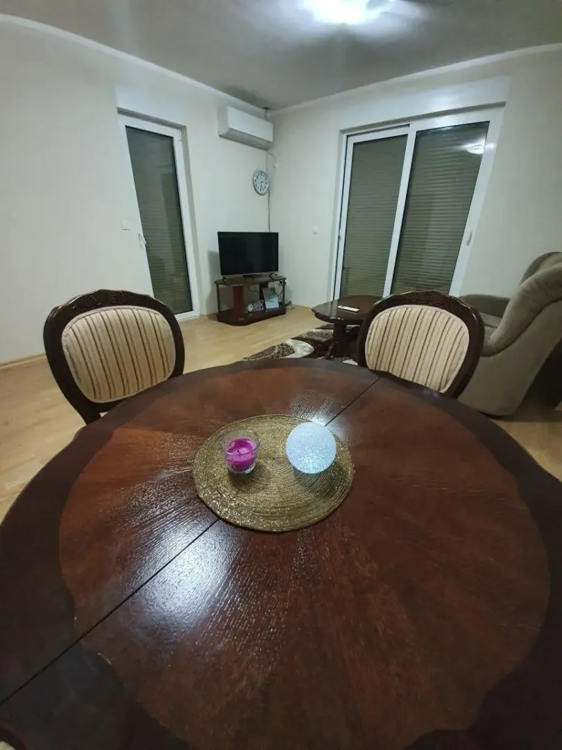 Izdavanje, dvosoban stan, 65m², Momišići, Podgorica
