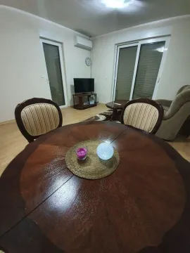 Izdavanje, dvosoban stan, 65m², Momišići, Podgorica - image 4