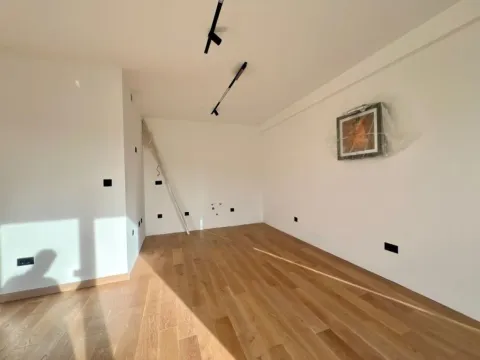 Prodaja, trosoban stan, 169m², Zagorič, Podgorica - image 4