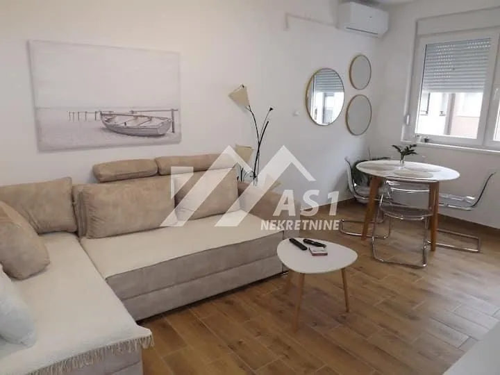 Izdavanje, jednosoban stan, 37m², Podbara, Novi Sad Sve Podlokacije