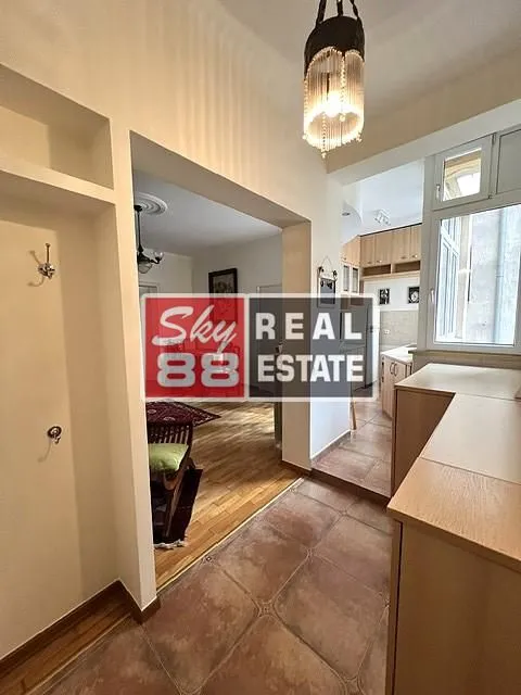 Izdavanje, trosoban stan, 75m², Vračar Sve Podlokacije, Beograd